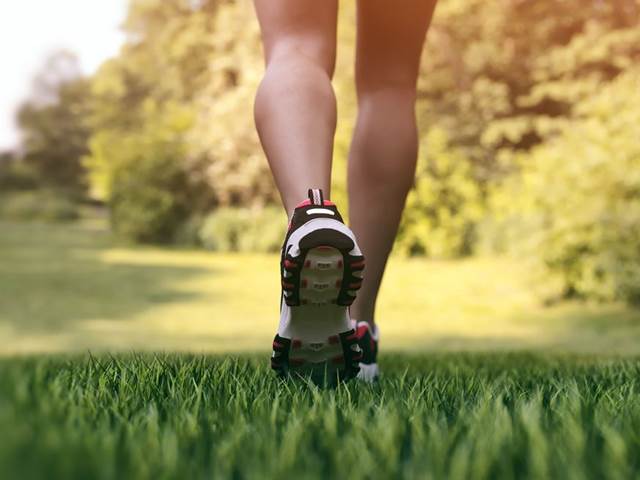 Chůze je skvělý zdravý trénink zcela zdarma