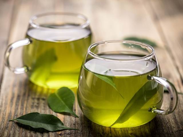 Výhody pití zeleného čaje na lačný žaludek