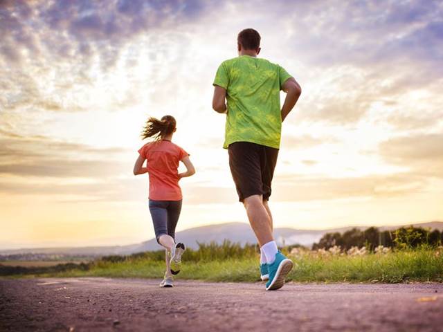 Několik minut běhu denně tělu hodně prospívá