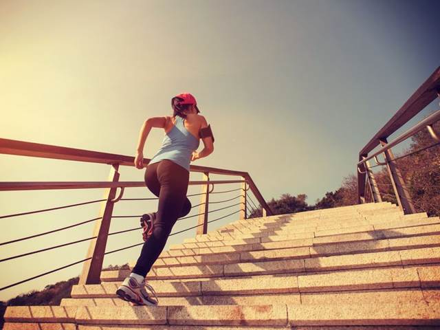 Každodenní chůze po schodech je to pravé pro zdraví 