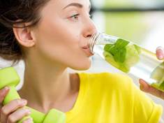 Voda je při dietě nejlepším nápojem 